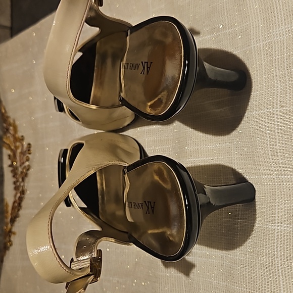 AK Anne Klein Leather Heels - Picture 3 of 8